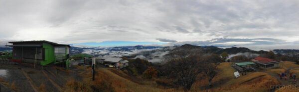 陣馬山山頂からのパノラマ