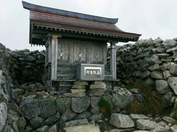 伊那側の伊那駒ヶ岳神社