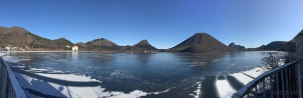 榛名湖と榛名富士のパノラマ