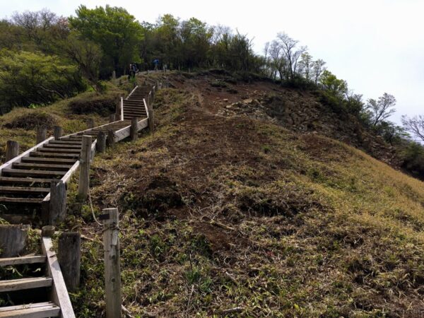 蛭ヶ岳への階段