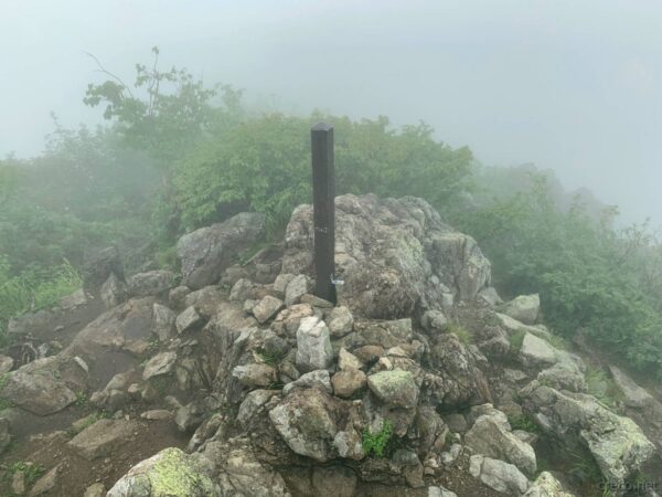 高妻山 頂上