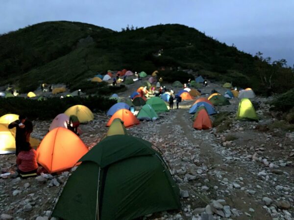 テント場から出発