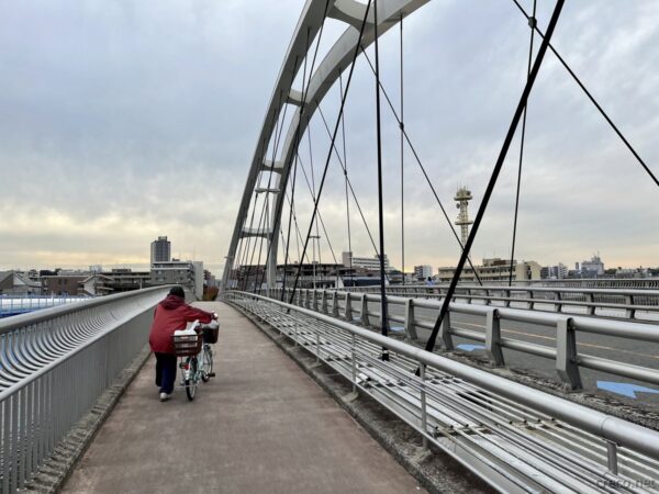 鶴見川橋