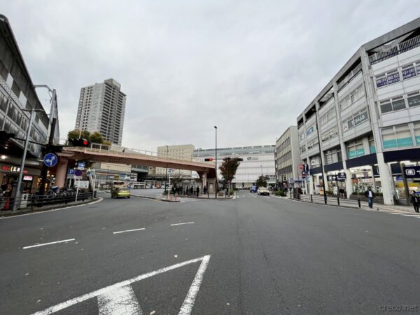 京急鶴見駅前とJR鶴見駅