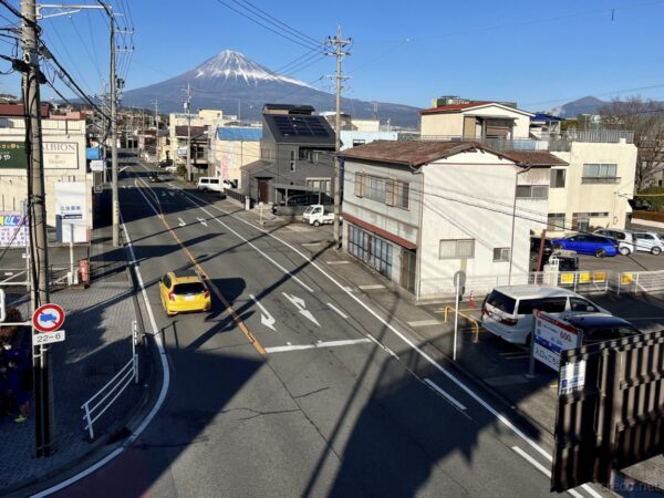 富士川駅入口の歩道橋から