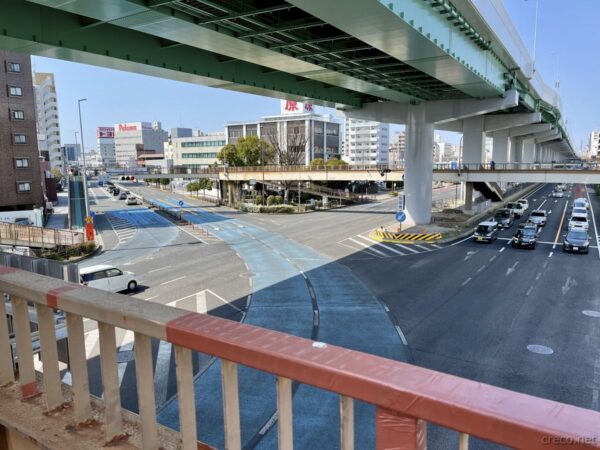 松田橋交差点の歩道橋