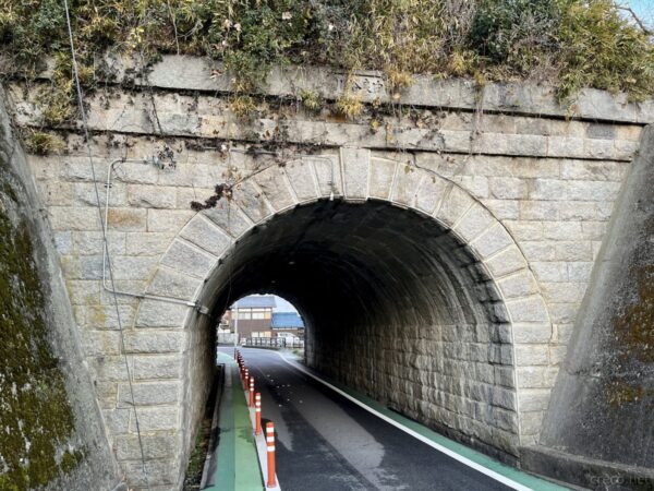 由良谷川隧道