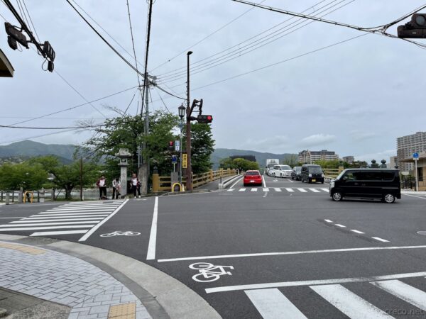 唐橋東詰交差点