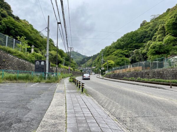 逢坂山の坂道