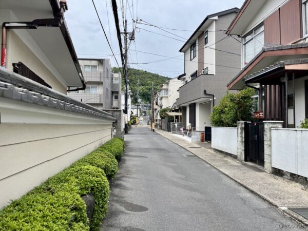御陵の一里塚付近