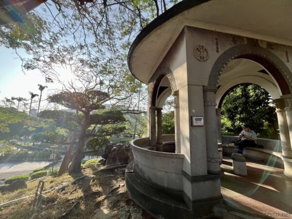 台中公園の砲台山にある東屋