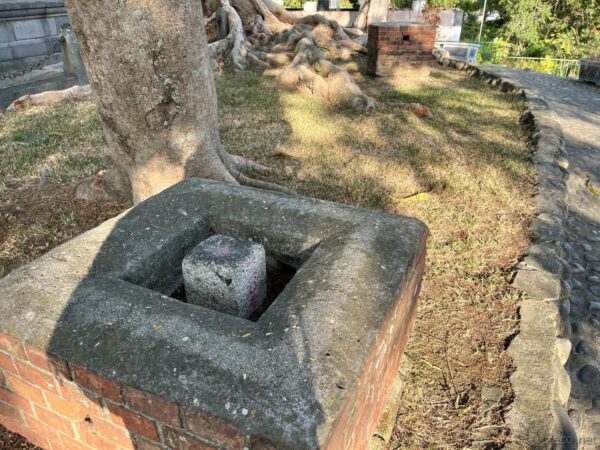 台中公園にある日本統治時代の三角点