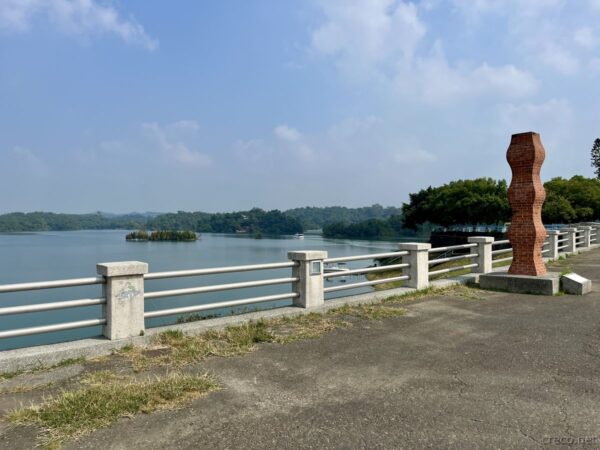 烏山頭ダム湖畔の風景