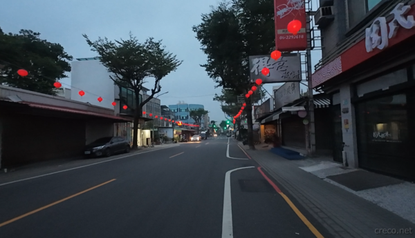 まだ暗い中、安平を出発