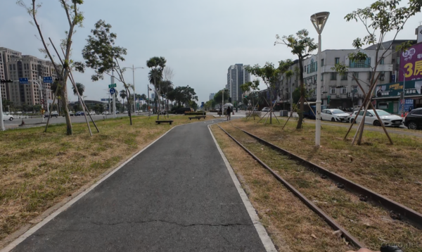 高雄臨港線の廃線跡自転車道