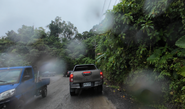 何度も上り下りを繰り返す峠道