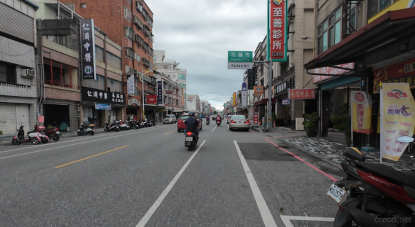 花蓮市に入ると一気に都会の景色に